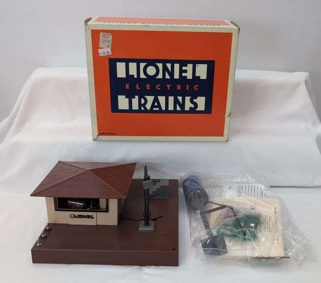 Modern Era Lionel O Gauge Illuminated Fueling Station 6-12835 Mint in box image