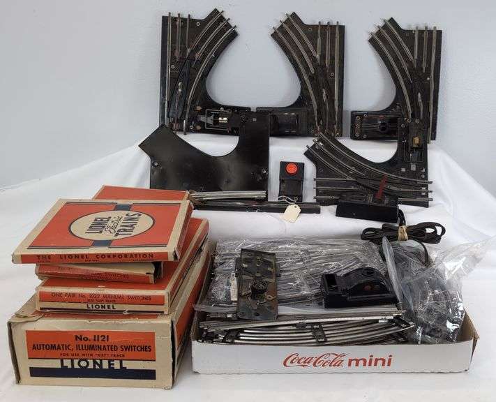 Lionel O27 track, 1021, 1022, 1024, 1121 and More some in box