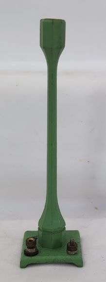 Prewar/Postwar American Flyer O/S Gauge single and double street lamps, die-cast and plastic