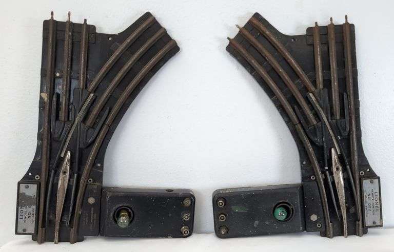 Prewar Lionel O11 & O22 RC Switches, two 1121-C Switch Controls O20 & O20X Crossovers, 1042 Transformer