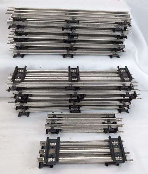 NOS Postwar Lionel O Gauge straight 71 sections, three bundles with factory wire band, two curved, four half straight
