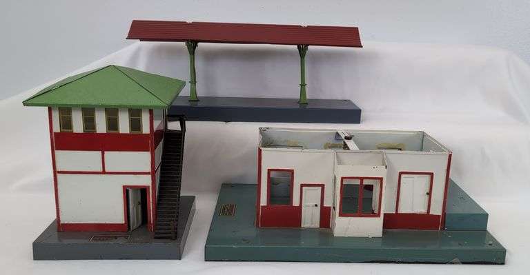 Postwar/Prewar American Flyer O/S Gauge Train Station Switch Tower Platform Lot image