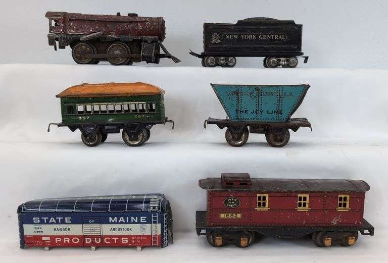 Mixed Lot of Early Tinplate Sheet Metal Toy Train Cars Ives, Marx Joy Line