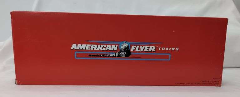 Modern Era American Flyer S Gauge 48932 WP California Zephyr Silver Platter Dining Car Mint in box