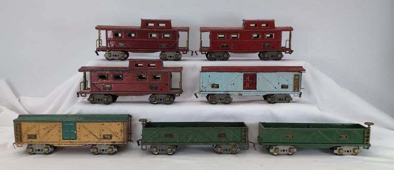 Prewar American Lines O Gauge 3207 sand cars, 3211 caboose, box cars