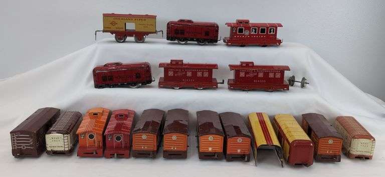 Wyandotte Hafner O Gauge Overland Flyer, Chicago & North Western, Pennsylvania lithographed tinplate freight image