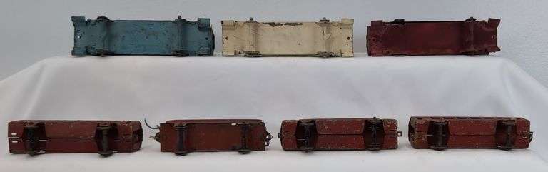Tinplate Sheet Metal Toy Train Passenger Cars and Gondola