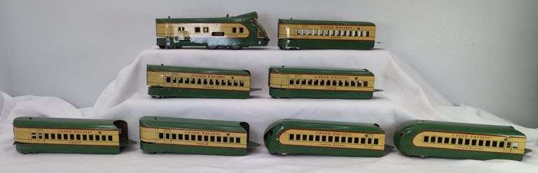 Marx O Gauge Union Pacific M-10000 RPO, five coaches, two coach buffet