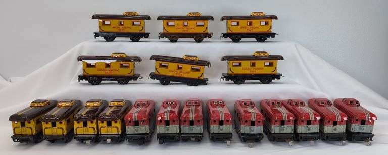 Lot of 19 Marx O Gauge lithographed tinplate Caboose - 984 Union Pacific & 20102 NYC image