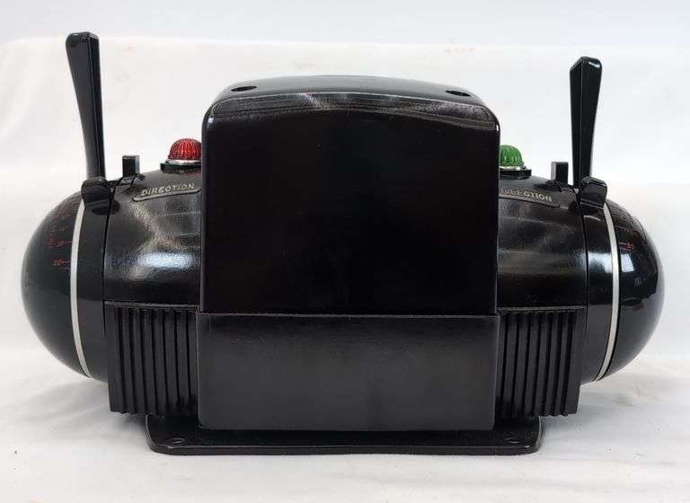 Postwar Lionel Trainmaster Multi-Control Type ZW 250 watts transformer