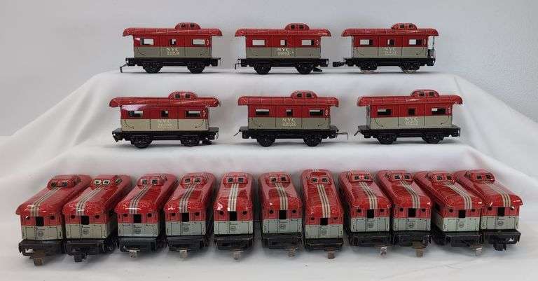 Lot of 17 Marx O Gauge lithographed tinplate NYC 20102 caboose variations