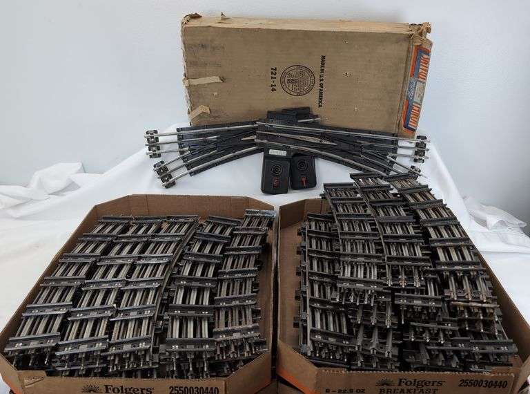 Large lot of Postwar Lionel O72 gauge curved (108) straight (24) track, 721 illuminated O72 switches in box image