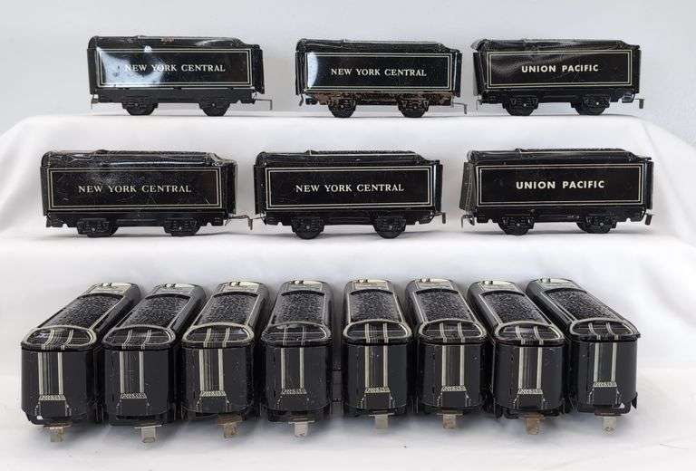 Lot of 14 Marx O Gauge lithographed tinplate - 551 New York Central & 551 Union Pacific steam locomotive tenders