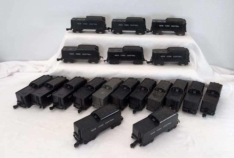 Marx O Gauge Tenders: New York Central, Penn Central, Santa Fe nineteen total image