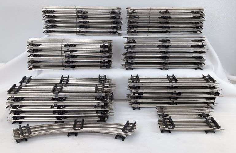 NOS Postwar Lionel O Gauge straight 71 sections, three bundles with factory wire band, two curved, four half straight