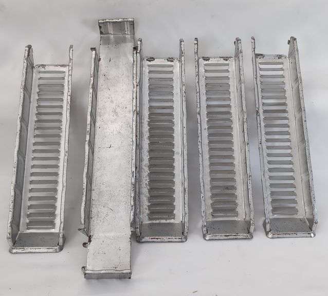 Large Lot of Marx O Gauge Train Tracks, 90 degree and Transformers