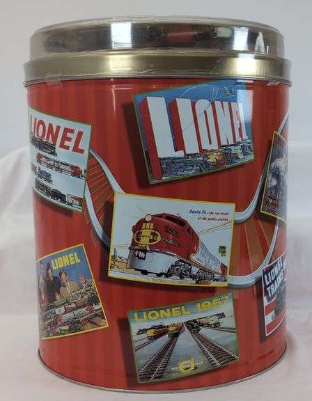 Lionel Trains Popcorn Tin with Battery Operated Train Set  unrun