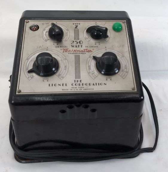 Lionel Trainmaster Type Z 250 Watt Transformer with original cord & plug