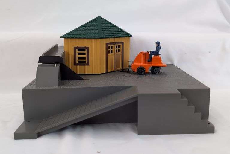 Modern Era Lionel O Gauge Operating Oil Drum Loader 6-12862 Mint in box