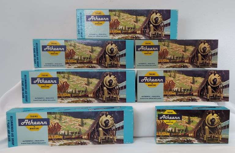 Athearn HO NH Budd cars, SF passenger cars, Swift reefer in original boxes image