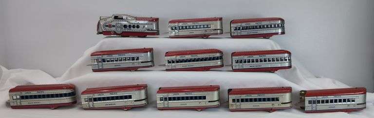 Marx Union Pacific M 10005 streamline articulated lithographed tinplate passenger train Powered unit ten cars image