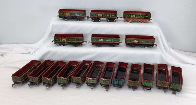 Lot of 18 Marx O Gauge 552 Rock Island l C.R.I.&P. gondolas with variations image