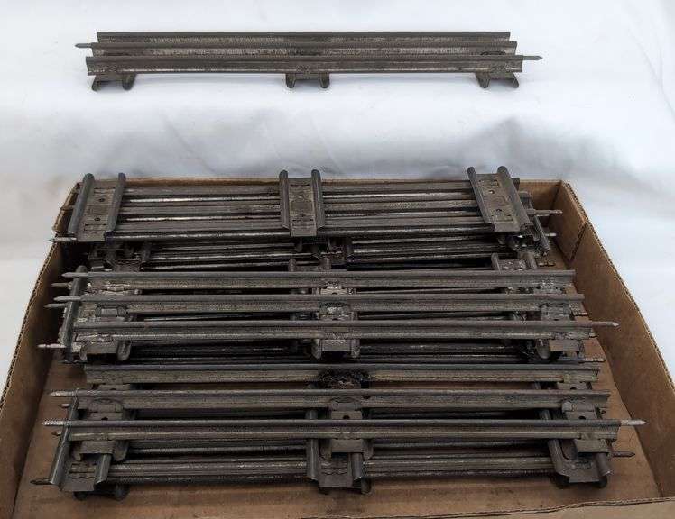 Prewar Lionel standard O Gauge curved (54) straight (59) track RH O22 (1) LH O22 (2) MC switches