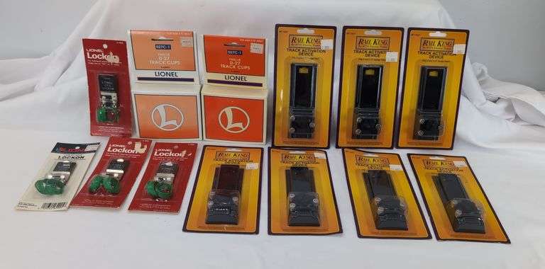 Modern Era Lionel and Rail King Lockons, Track Clips, and Activation Devices Mint image
