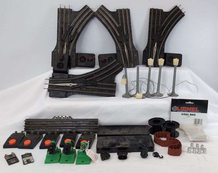 Postwar/Modern Lionel O Gauge four-O42, five-90, two-160, 122732 coal bag in Package, More image
