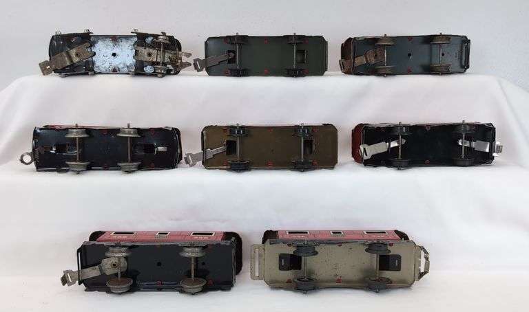 Lot of (17) Marx O Gauge NYC Caboose 556, NYC Caboose 694 variations
