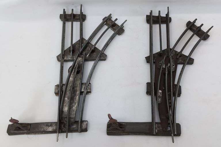 Early Ives O Gauge three rail electric manual switches crossovers red fibre insulators