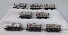 Eighteen Marx O Gauge 553 Santa Fe 553 UTLX 19847 Sinclair single dome tank cars
