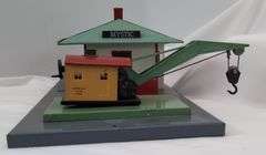 Prewar American Flyer Lines O Gauge 612 freight and passenger station with crane