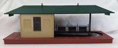Modern Era Lionel O Gauge Operating Freight Station No. 6-2323 Mint in box