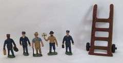 Prewar/Postwar Marx Glendale Depot and American Flyer O/S Gauge No. 90 Hyde Park Station, 578 Station Figure Set in box