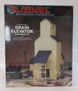 Modern Era Lionel O Gauge Grain Elevator Building Kit 6-12726 Mint in box