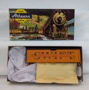 Athearn HO NH Budd cars, SF passenger cars, Swift reefer in original boxes