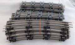 Modern Era Lionel wide radius O Gauge curved track sections O72, O54 and 5166 switch
