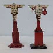 Marx O Gauge Train Accessories Twin Light Lamp Posts and Crossing Signals