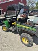John Deere Gator 825i UTV