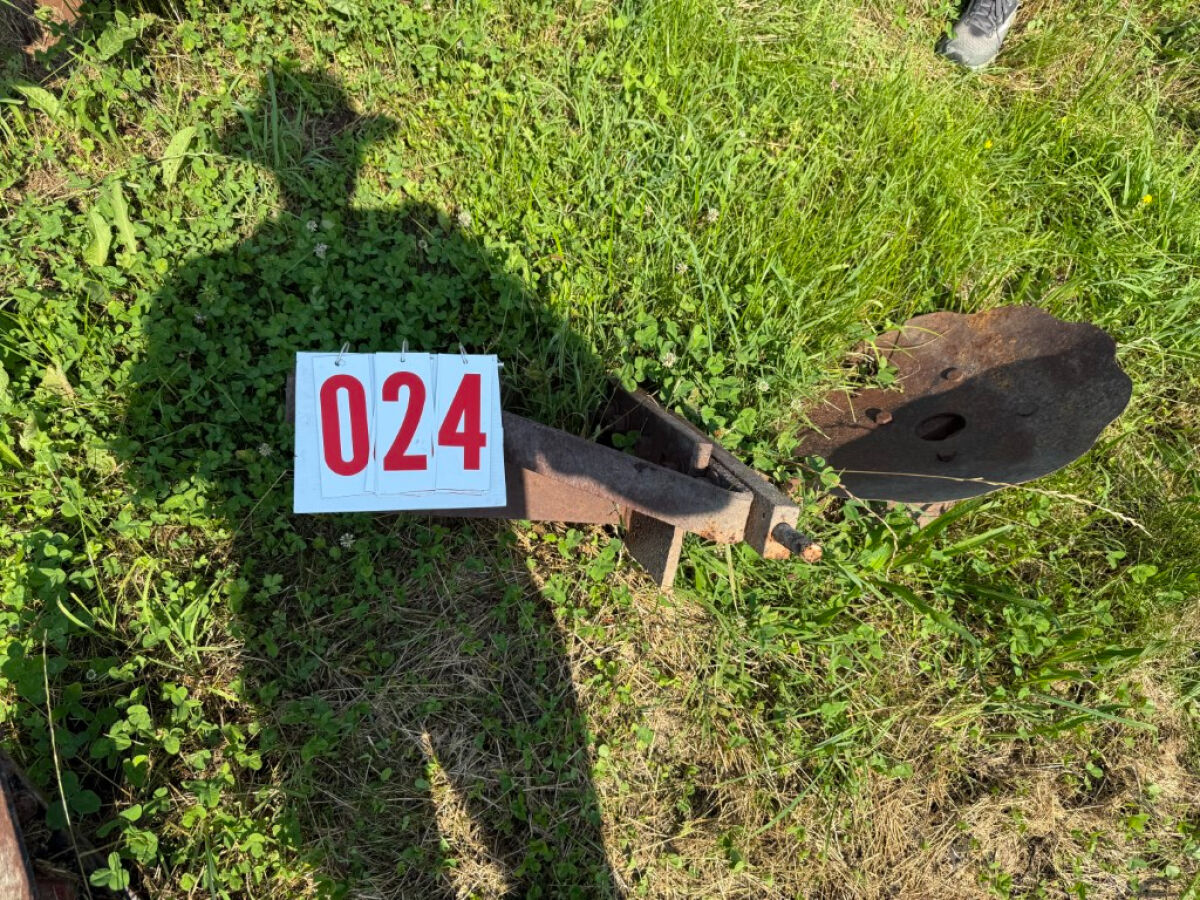 Lot image 1