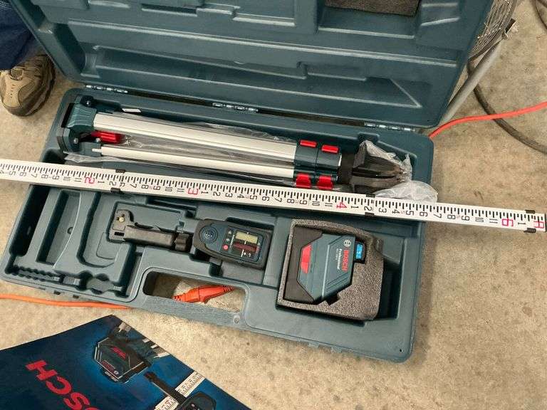 Bosch GLL 150 ECK Self-Leveling 360° Exterior Laser Complete Kit image