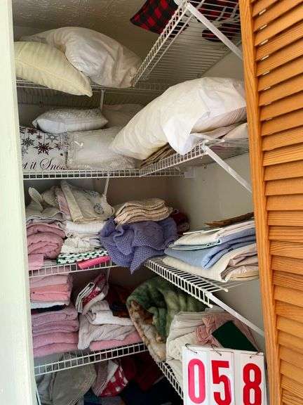 Linen, Pillows, and Blanket Collection