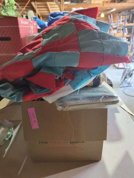 Fabric Lot with Quilt and Sewing Patterns