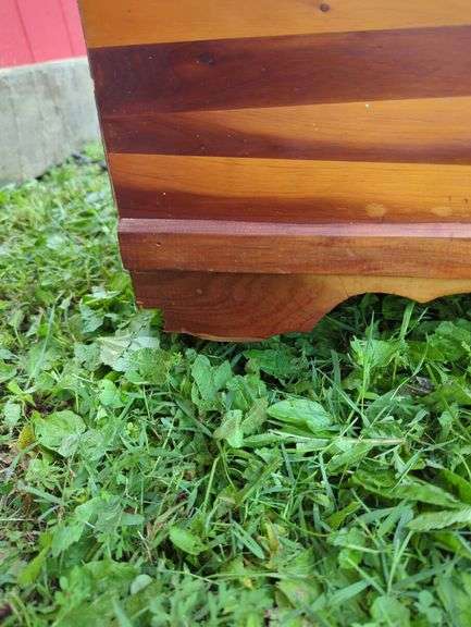Giles & Kendall Co. Cedar Chest