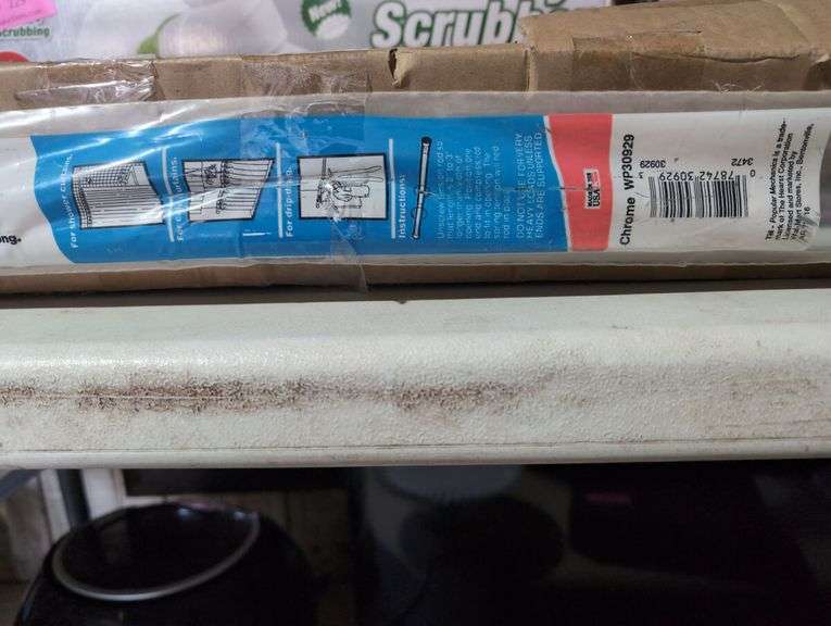 Retractable Baby Gate and Popular Mechanics Tension Rod