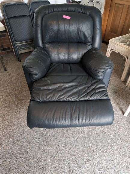 Comfortable Black Leather Recliner