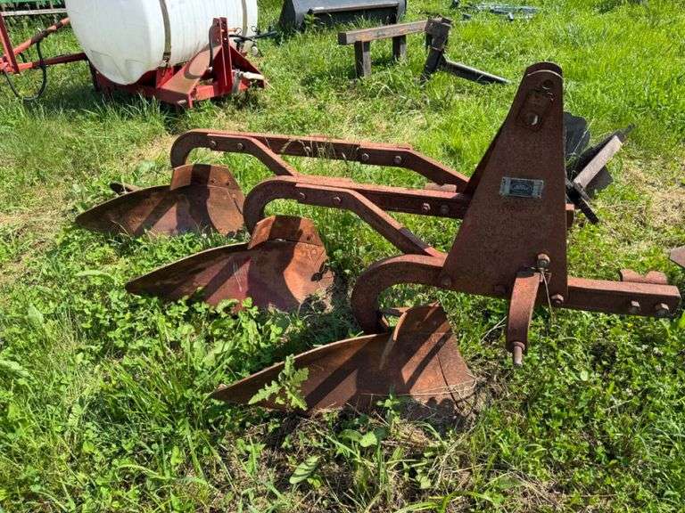 Ford 3 bottom turning plow