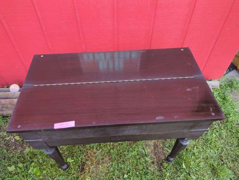 Spinet desk
