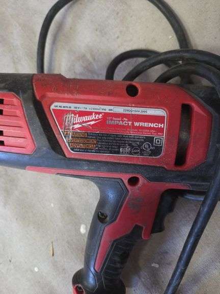 Milwaukee 1/2" Corded Impact Wrench